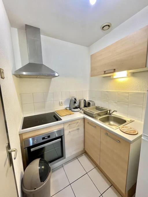 Varsovia/Parking Privee/Calme Apartment Carcassonne Luaran gambar