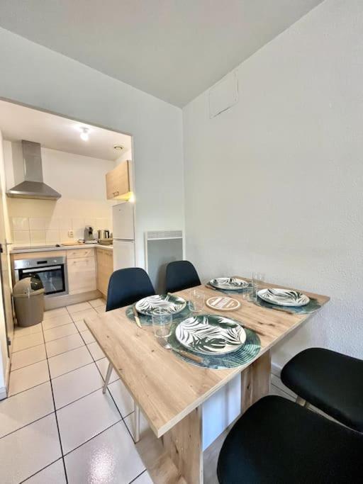 Varsovia/Parking Privee/Calme Apartment Carcassonne Luaran gambar
